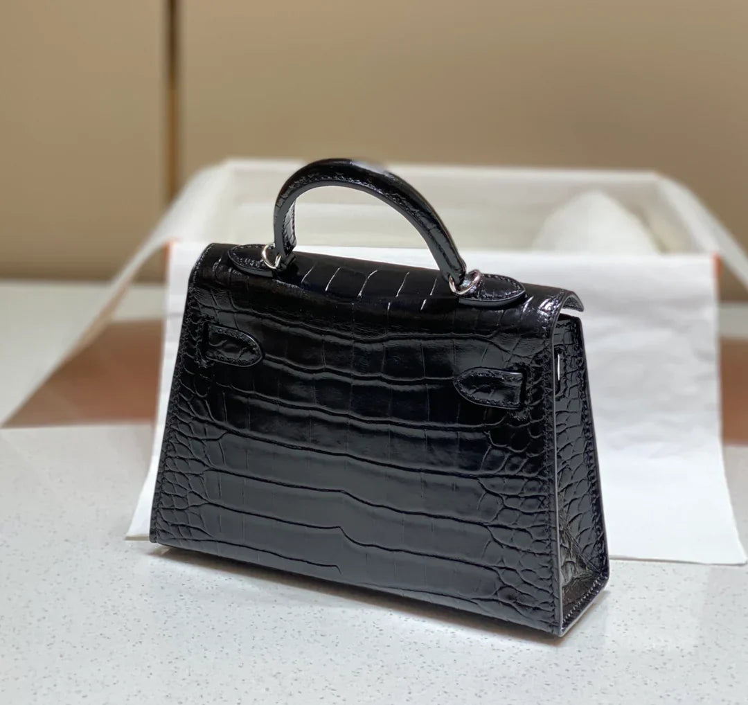 Mini 19 Black Croco Lookalike In Cowhide Leather